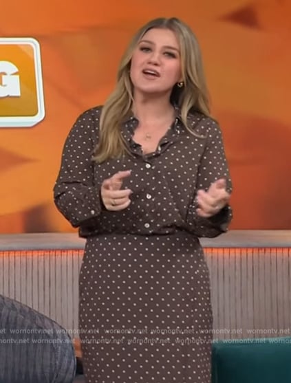 Kelly’s brown polka dot print dress on The Kelly Clarkson Show