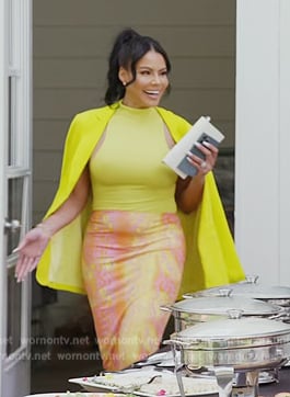 Mia’s yellow bodysuit and orange printed skirt on The Real Housewives of Potomac
