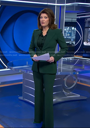 Norah’s dark green shirt and suit on CBS Evening News
