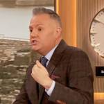 Ross’s brown plaid blazer on The Drew Barrymore Show