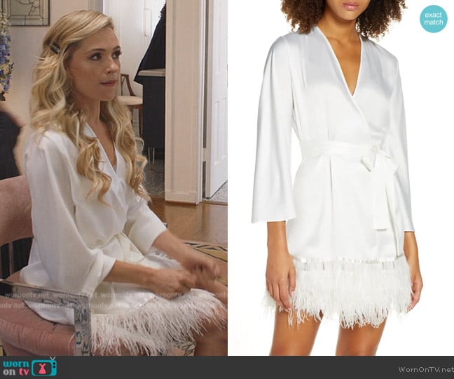 Rya Collection Swan Cover Up Robe worn by Amy Quinn (Lindsey Gort) on All Rise