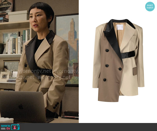Sacai asymmetric double-breasted blazer worn by Stella Bak (Greta Lee) on The Morning Show