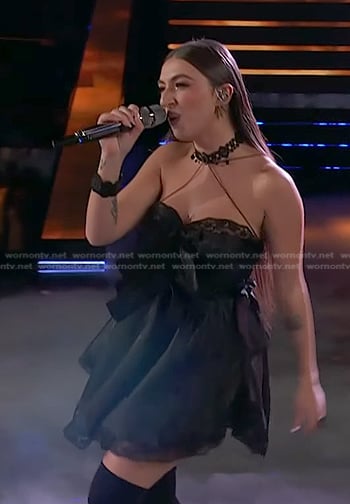 Nini Iris’s black lace trim mini dress on The Voice