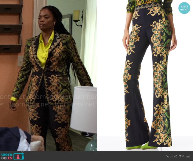Alice + Olivia Olivia Bootcut Pants in Rendezvous worn by Sabrina Hollins (Novi Brown) on Tyler Perrys Sistas