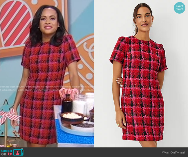 Ann Taylor Shimmer Houndstooth Tweed Shift Dress in Navy/Pink Multi worn by Linsey Davis on Good Morning America