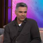 Cash Warren’s brown shirt on The Kelly Clarkson Show