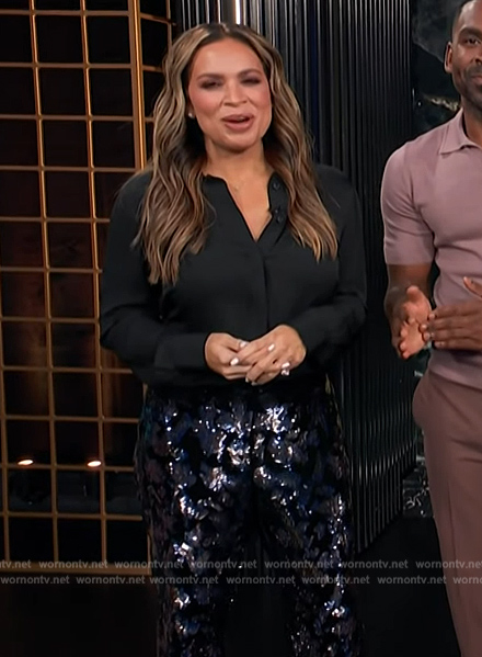 Carolina’s sequin pants on E! News