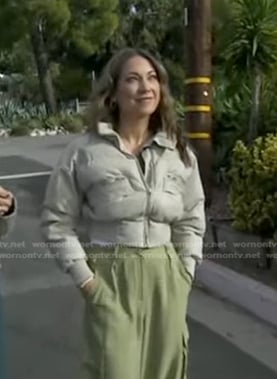 Ginger’s beige cropped puffer jacket on Good Morning America