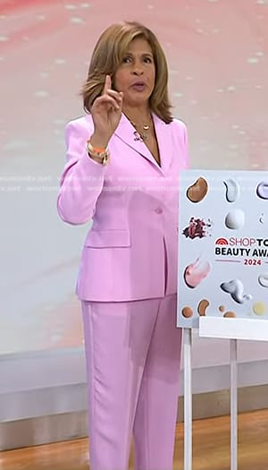 Hoda’s pink blazer and pant suit on Today