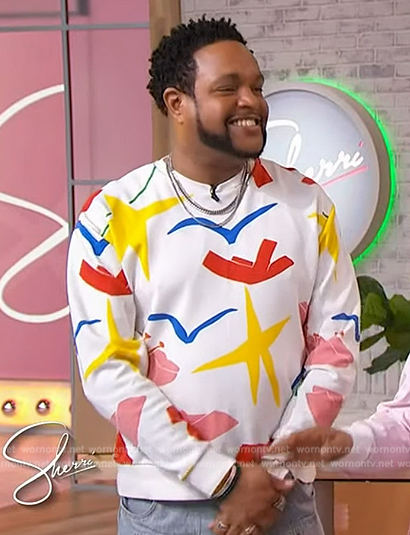 Jawn’s white printed sweatshirt on Sherri