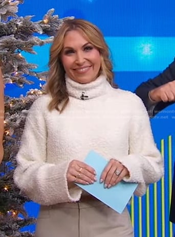 Lori’s white turtleneck fuzzy sweater on Good Morning America