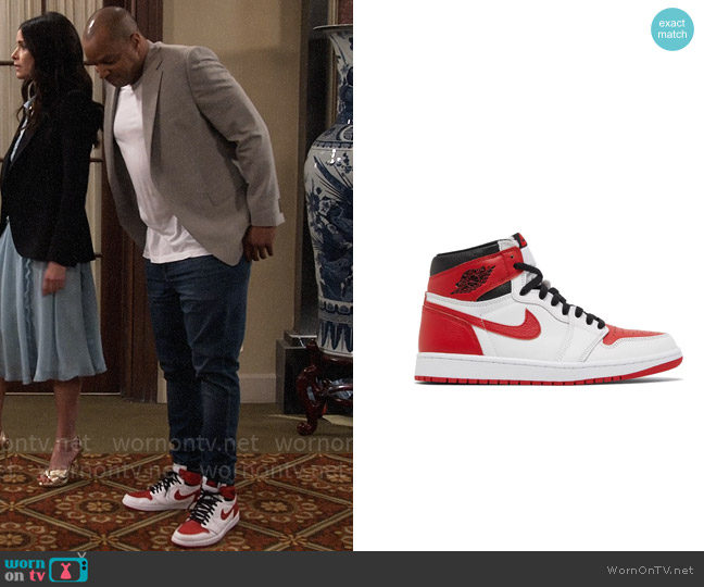 Air Jordan 1 Retro High OG worn by Trey Taylor (Donald Faison) on Extended Family