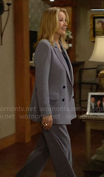 Nikki’s grey suit on The Young and the Restless