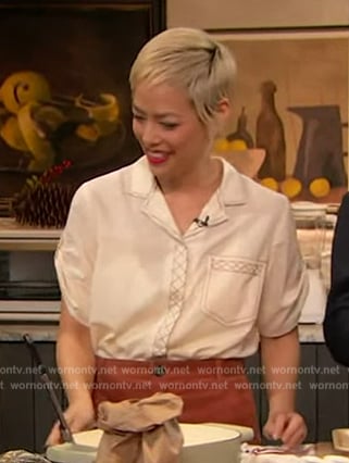 Pilar Valdes’s white contrast trim shirt on The Drew Barrymore Show