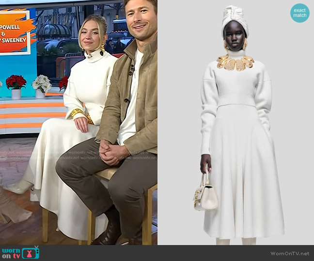 Schiaparelli Wide Sleeves Cropped Knit worn by Sydney Sweeney on Today