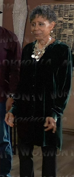 Stella’s green velvet tunic shirt on General Hospital