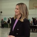 Caitlin Huey Burns’ black blazer on CBS Mornings