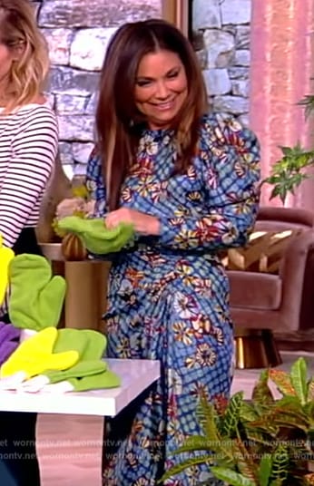 Gretta Monahan’s blue floral print gathered dress on The View