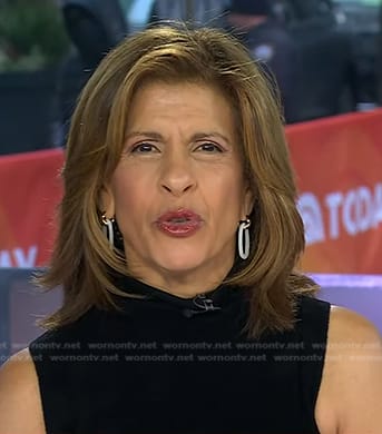 Hoda’s white link earrings on Today
