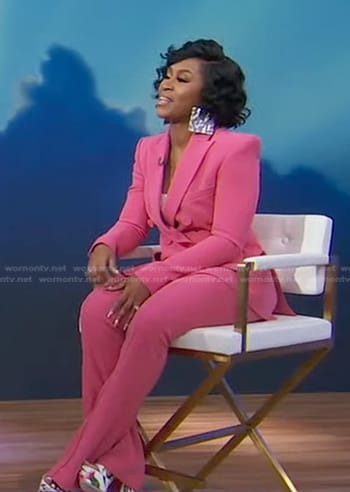 Jackie Greene’s pink suit on Good Morning America