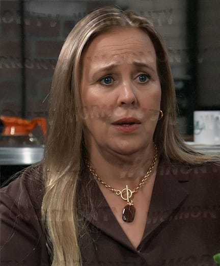 Laura’s toggle and stone pendant necklace on General Hospital