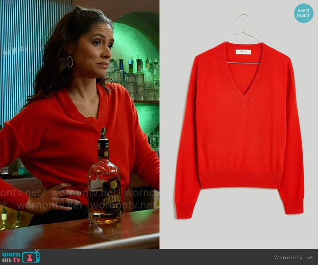 Madewell Responsible Cashmere V-Neck Sweater worn by Stella Kidd (Miranda Rae Mayo) on Chicago Fire