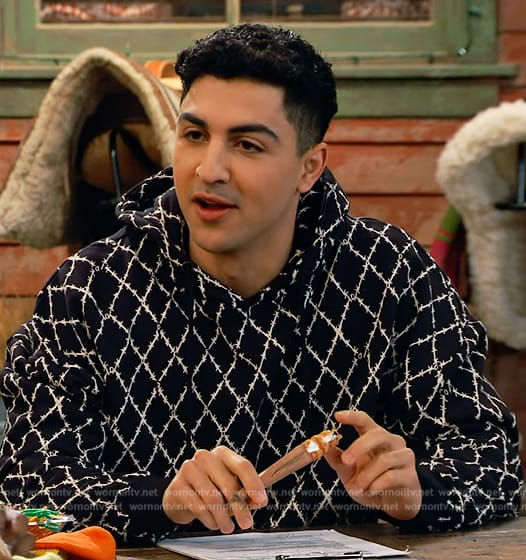 Parker’s black checkered hoodie on Bunkd