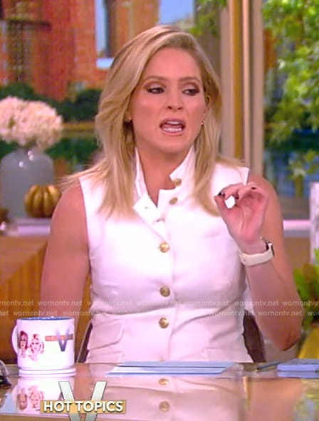 Sara’s white gold button vest on The View