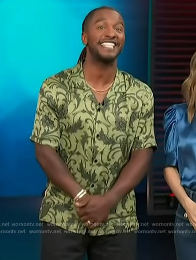 Scott’s green floral print shirt on Access Hollywood