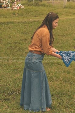 Taloa’s denim skirt on Echo