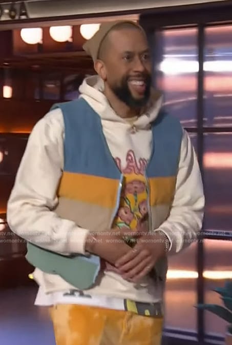 Affion Crockett’s printed hoodie and vest on The Kelly Clarkson Show