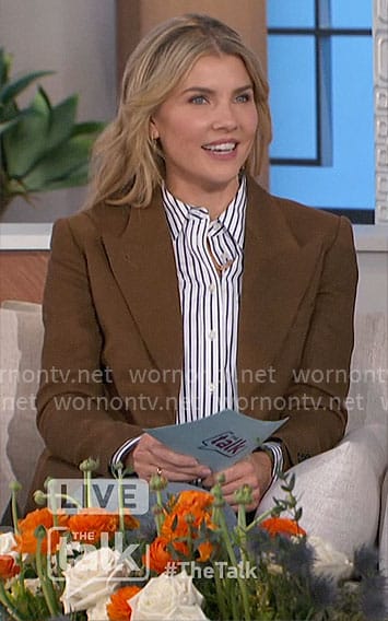 Amanda’s brown blazer on The Talk