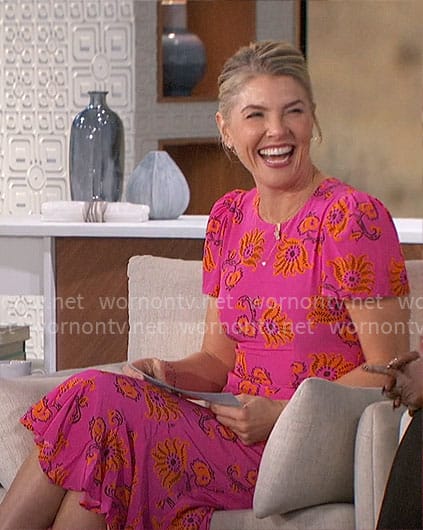 Amanda’s pink floral midi dress on The Talk