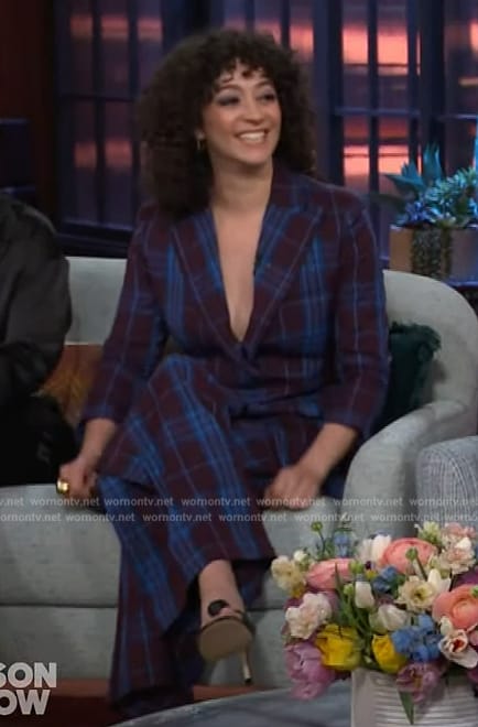 Arielle Siegel’s plaid blazer and pants on The Kelly Clarkson Show