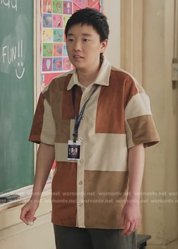 Cassidy Geoffrey’s colorblock shirt on Abbott Elementary