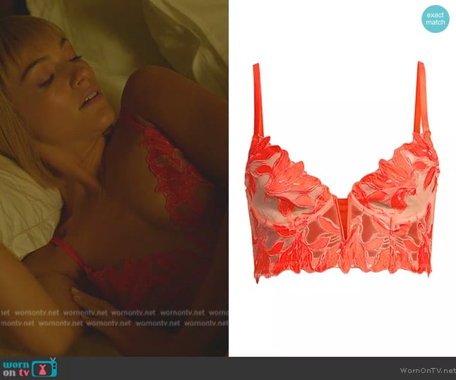 Fleur du Mal Lily Lace Longline Underwire Bra worn by Imogene (Violett Beane) on Death and Other Details