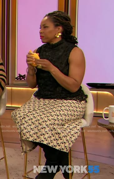 Dr Kameelah Phillips’s printed skirt on The Drew Barrymore Show