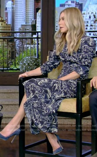 Kelly’s blue floral print ruched dress on Live with Kelly and Mark