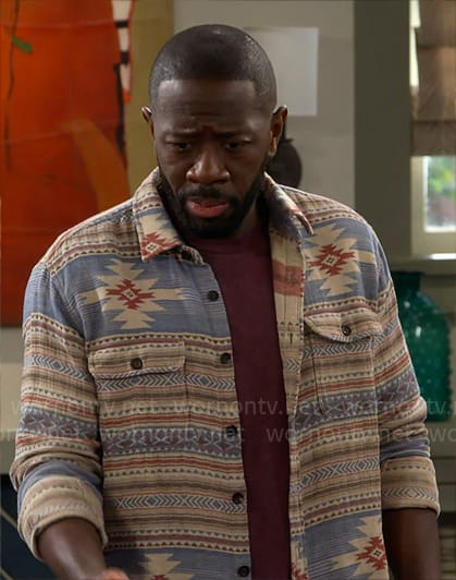 Malcolm’s printed shirt jacket on The Neighborhood