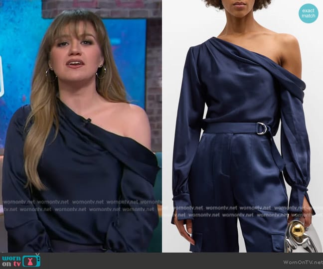 Simkhai Alice Draped Satin One-Shoulder Top worn by Kelly Clarkson on The Kelly Clarkson Show