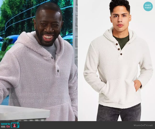 Sun + Stone Solid Fleece Hoodie worn by Malcom (Sheaun McKinney) on The Neighborhood