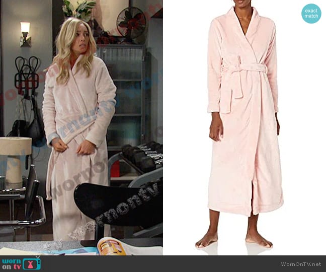 Ugg Marlow Double Face Fleece Robe in Soft Kiss worn by Theresa Donovan (Emily O'Brien) on Days of our Lives