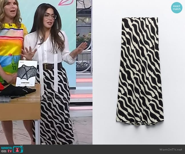 Zara Print Midi Skirt worn by Bobbie Thomas on Today