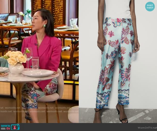Zara Printed Ankle Pants worn by Sara Jane on The Drew Barrymore Show