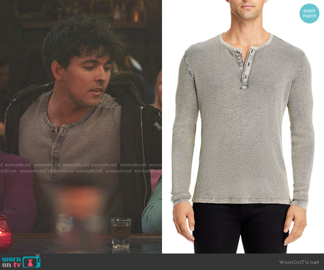 John Varvatos Memphis Waffle Long Sleeve Henley in Grey Hthr worn by Lucas Adams (Niko Terho) on Greys Anatomy