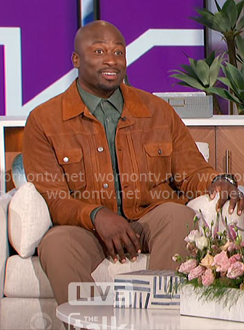 Akbar’s brown leather jacket on The Talk