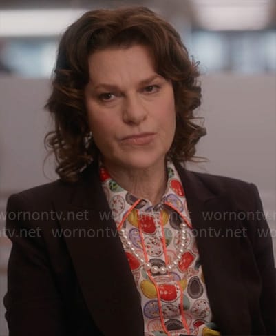 Belinda’s printed button down shirt on So Help Me Todd