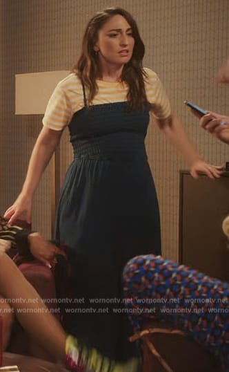 Dawn’s denim smocked jumpsuit on Girls5eva