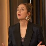 Drew’s colorblock suit on The Drew Barrymore Show