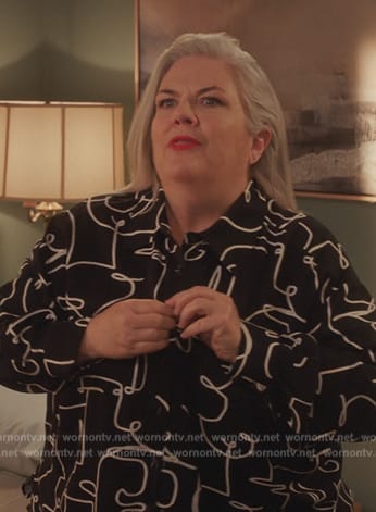 Gloria’s black printed blouse on Girls5eva